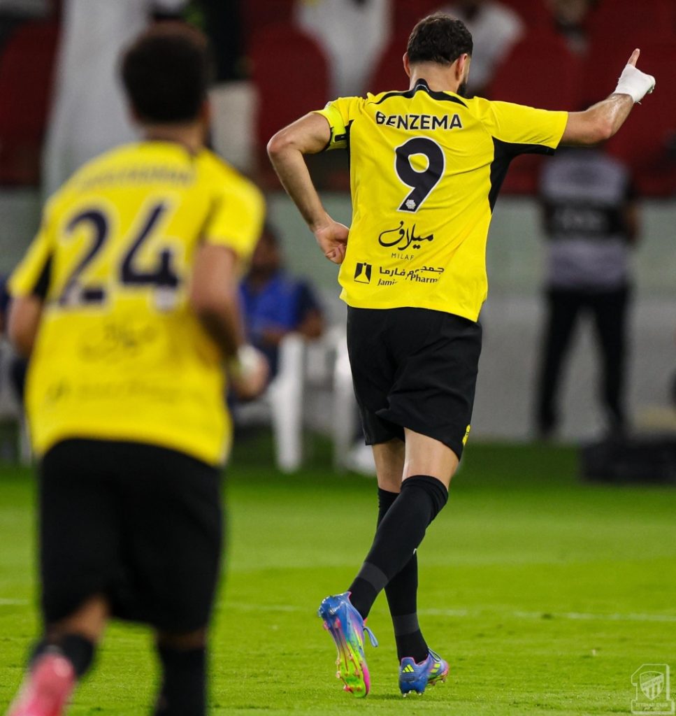 الاتحاد يعزز صدارته في دوري روشن بثلاثية نظيفة أمام الفيحاء
