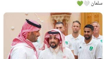ولي العهد الأمير محمد بن سلمان يلتقي النجم رياض محرز في إطار تعزيز العلاقات الرياضية