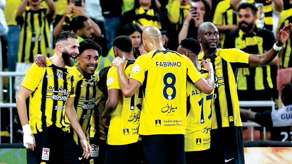 الاتحاد يسعى لتتويج بلقب "روشن" أمام الرائد الخميس المقبل